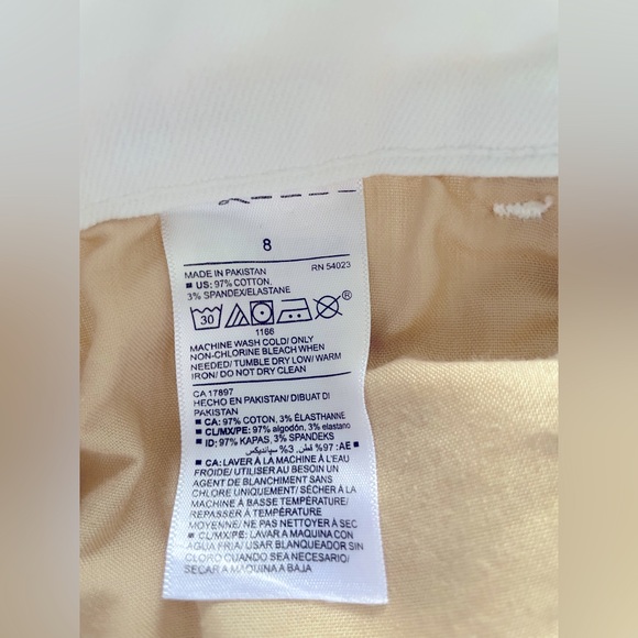 White denim Old Navy shorts, size 8 - Picture 3 of 4